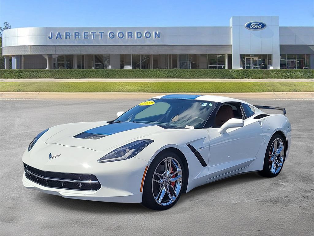 Used 2017 Chevrolet Corvette Stingray Coupe RWD image 2