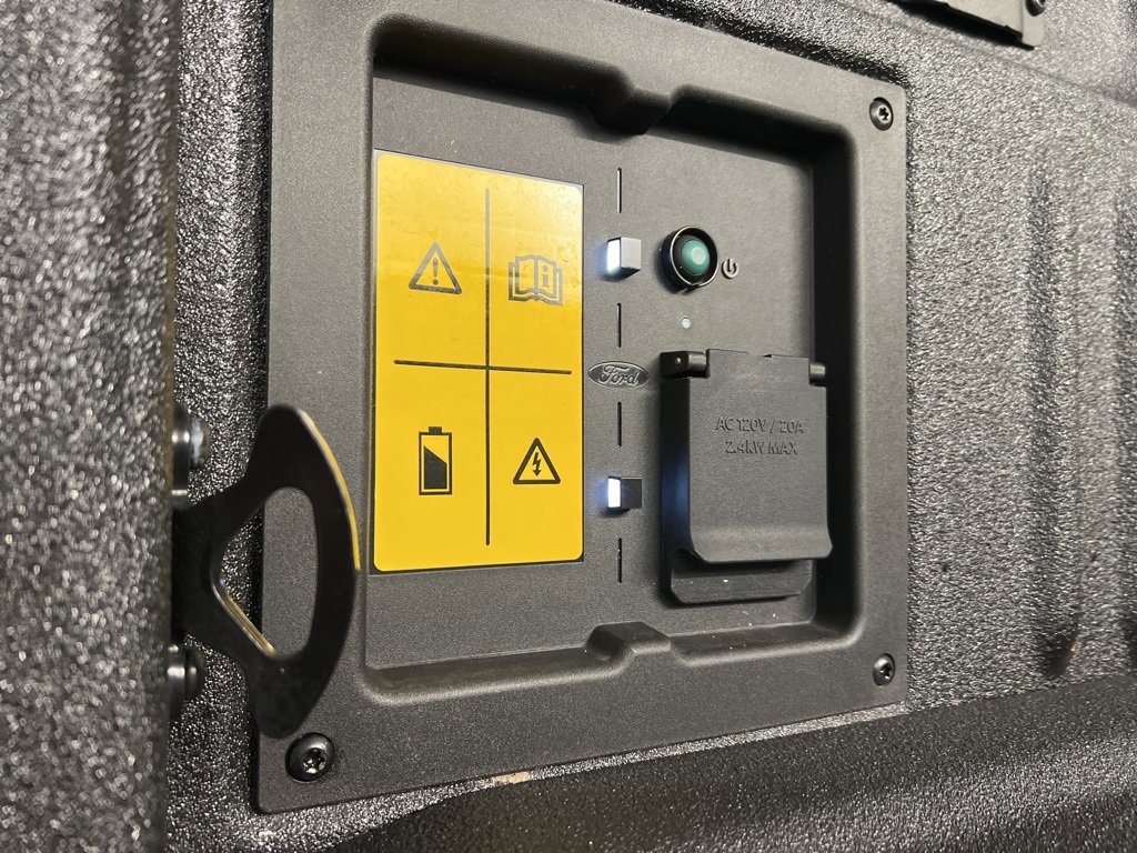 Certified 2025 Ford F150 Lightning Lariat image 36