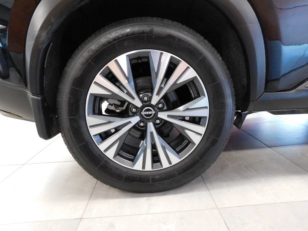 Used 2023 Nissan Rogue SV FWD image 10