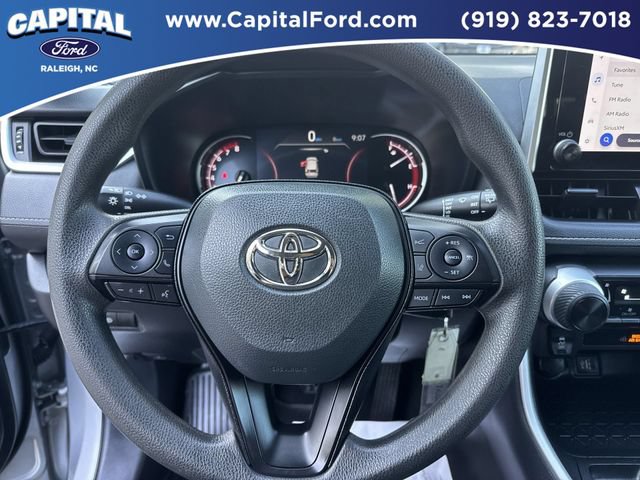 Used 2025 Toyota RAV4 LE AWD/4WD image 24