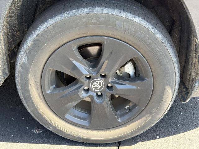 Used 2023 Toyota RAV4 XLE AWD/4WD image 9