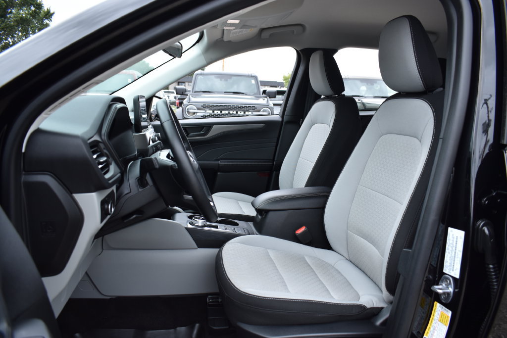 Certified 2024 Ford Escape Active AWD/4WD image 27