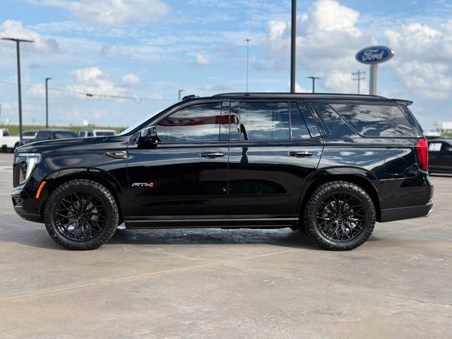 Used 2025 GMC Yukon AT4 Ultimate AWD/4WD image 4