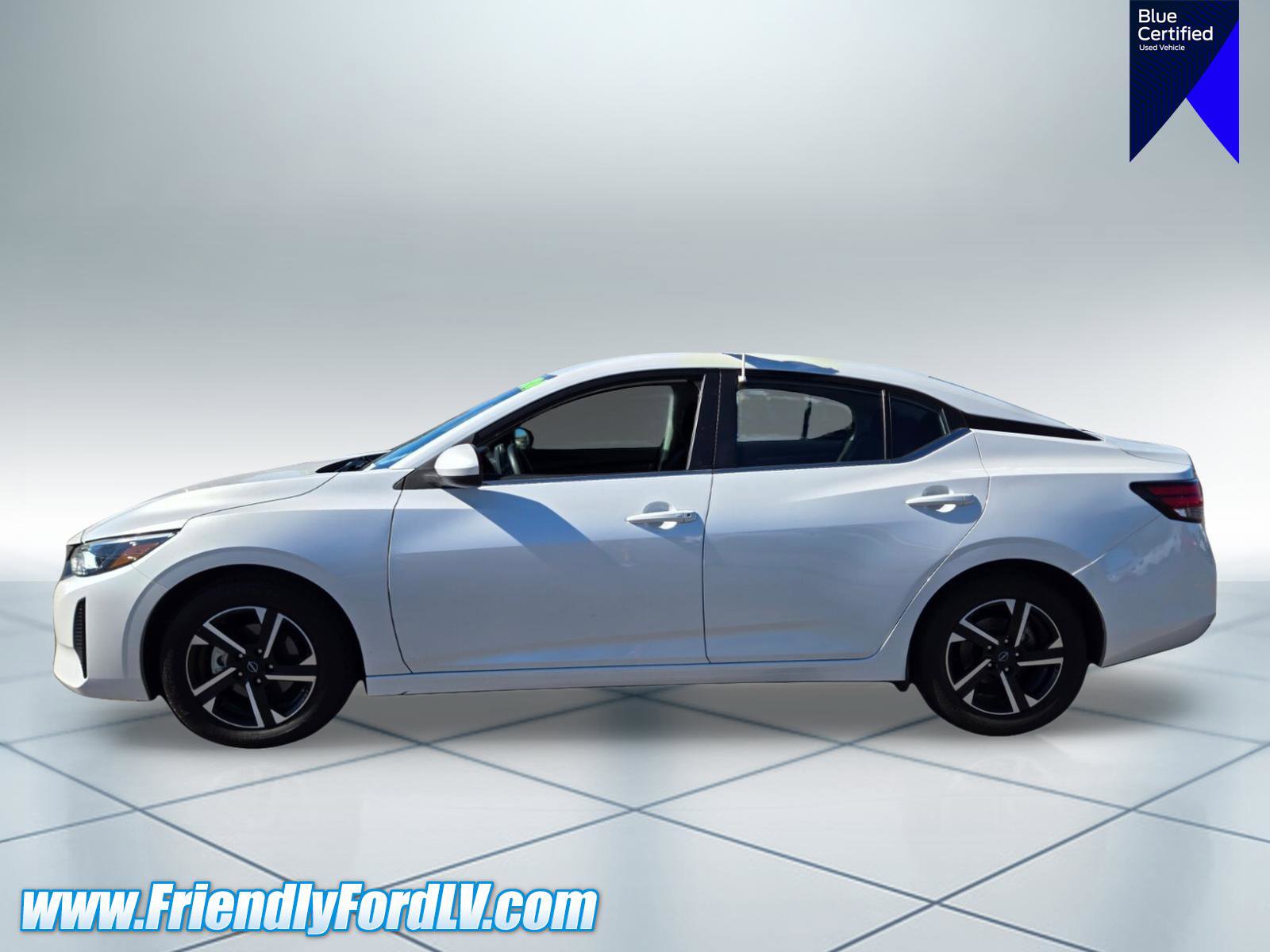 Used 2024 Nissan Sentra SV FWD image 4