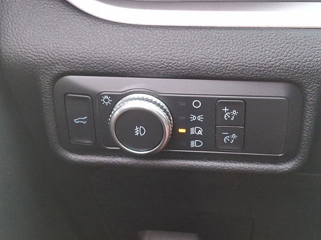 Certified 2022 Ford Explorer XLT w/ Equipment Group 202A image 25