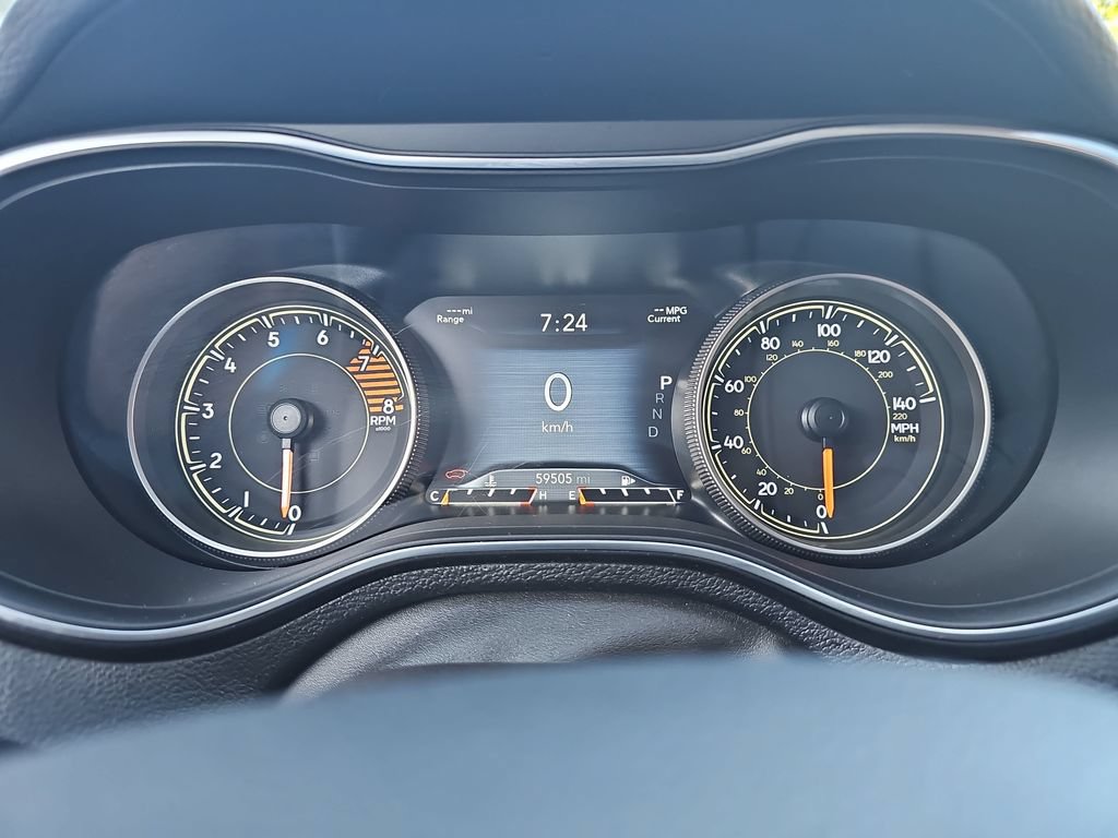 Used 2019 Jeep Cherokee Trailhawk w/ Comfort/Convenience Group AWD/4WD image 18
