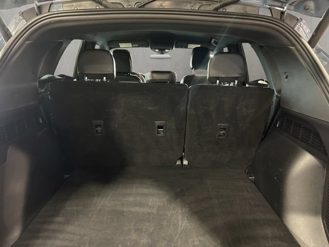 Certified 2025 Ford Escape ST-Line Select AWD/4WD image 18