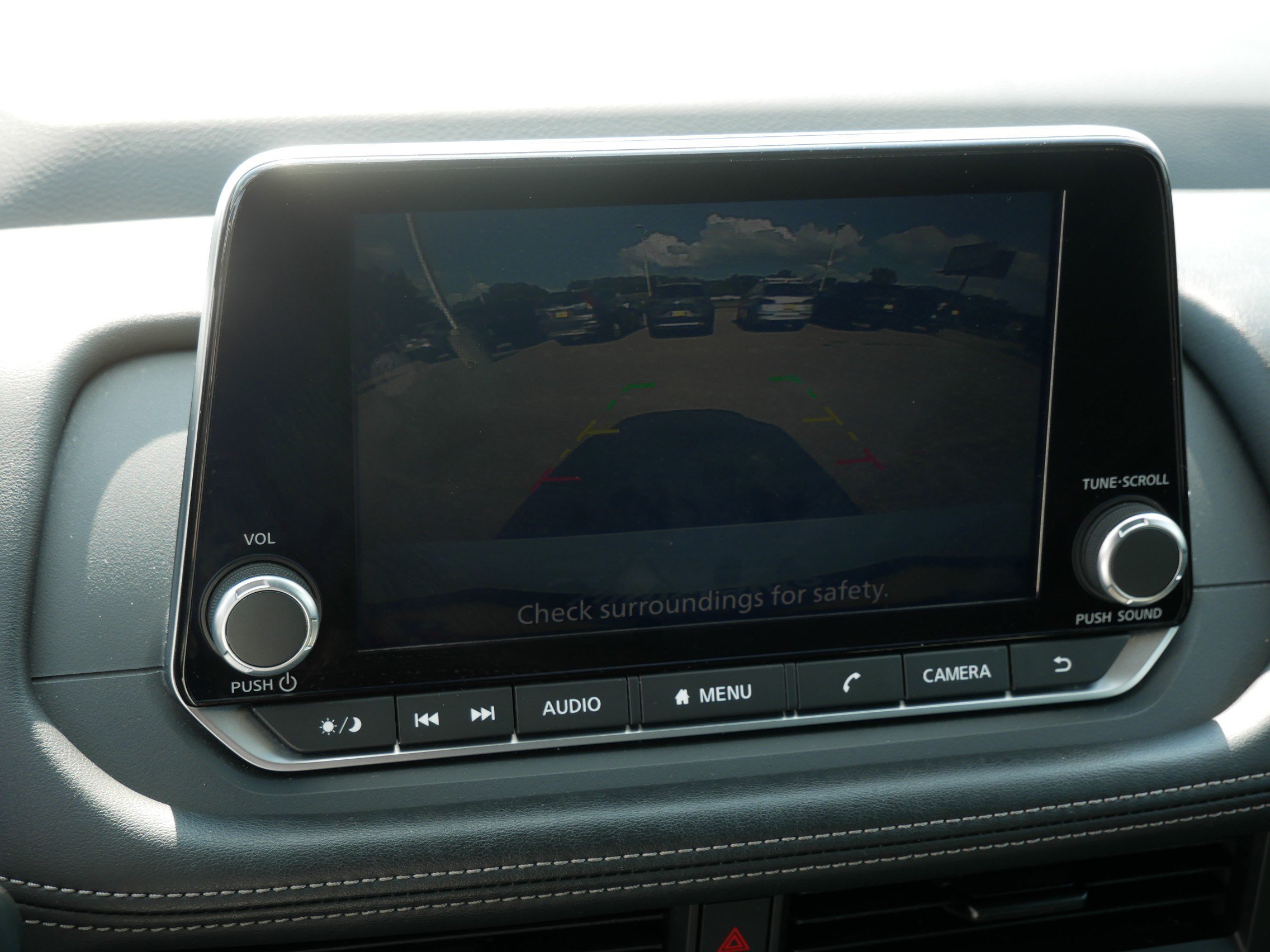 Used 2024 Nissan Rogue S AWD/4WD image 32