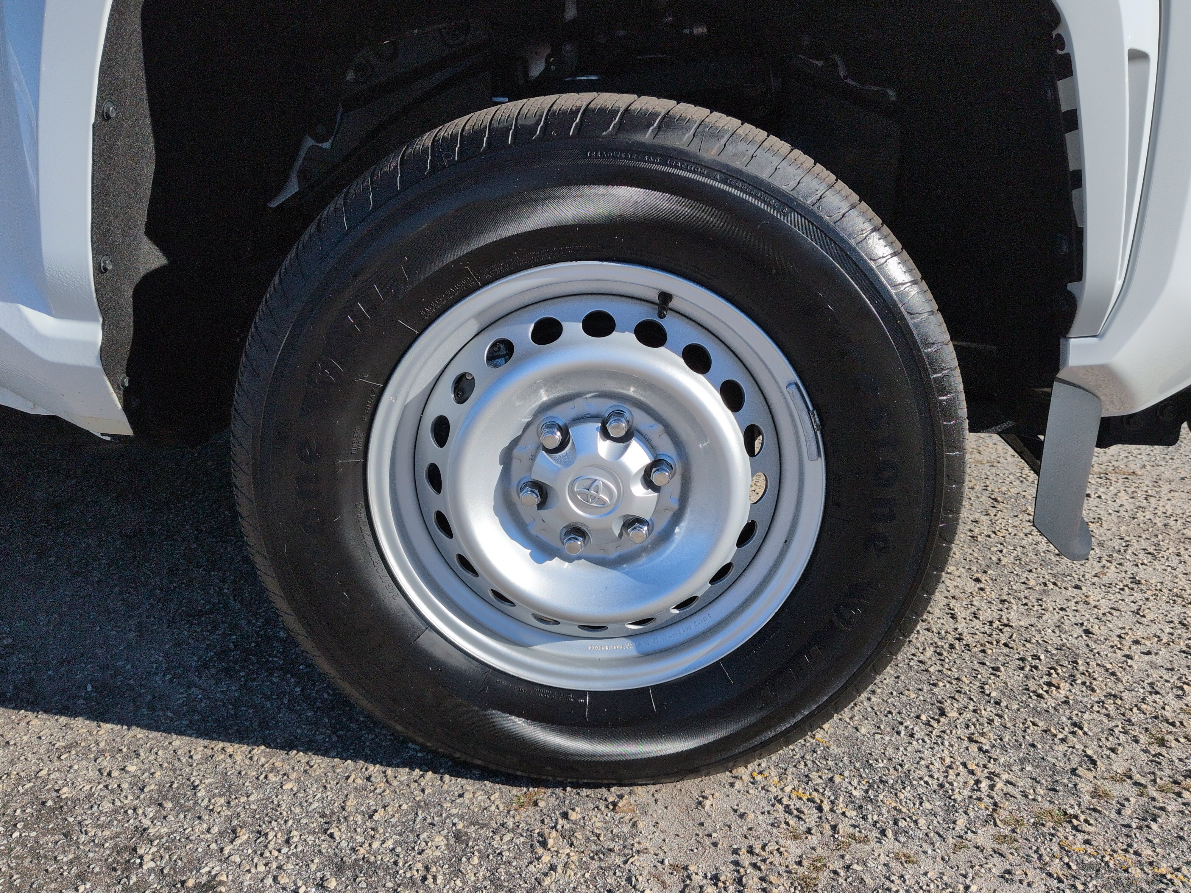 Used 2024 Toyota Tacoma SR w/ Towing Package AWD/4WD image 9