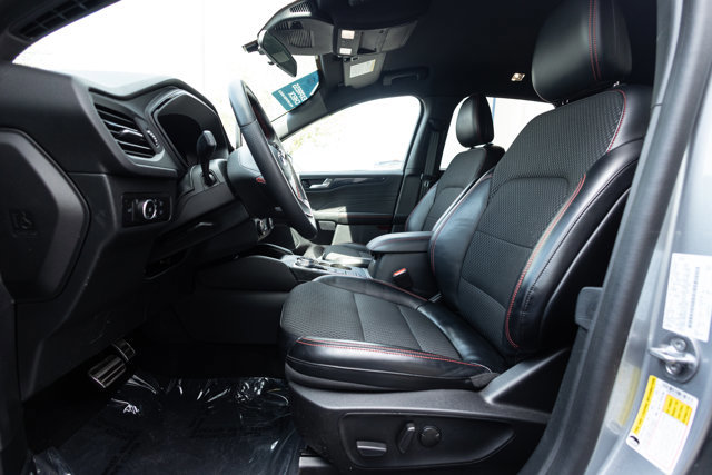 Certified 2023 Ford Escape ST-Line Select AWD/4WD image 12