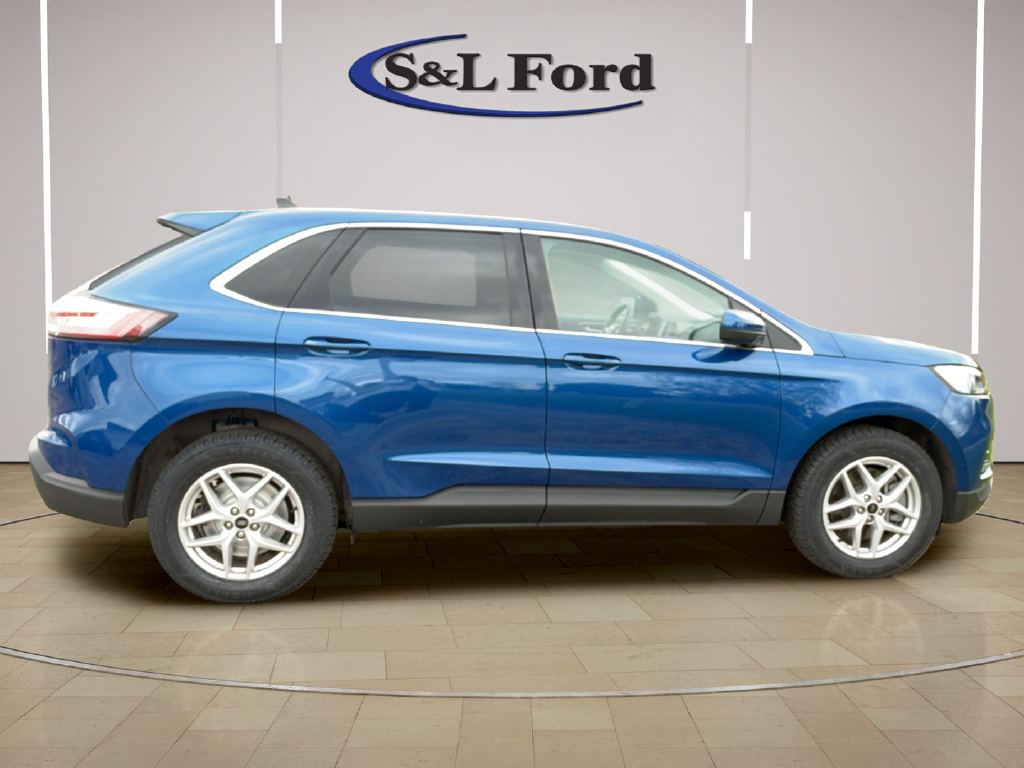 Certified 2024 Ford Edge SEL w/ Convenience Package AWD/4WD image 9