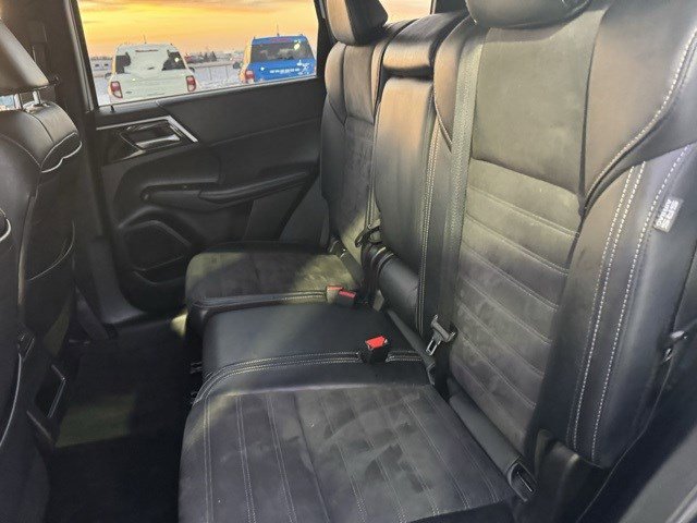 Used 2024 Mitsubishi Outlander SE image 22