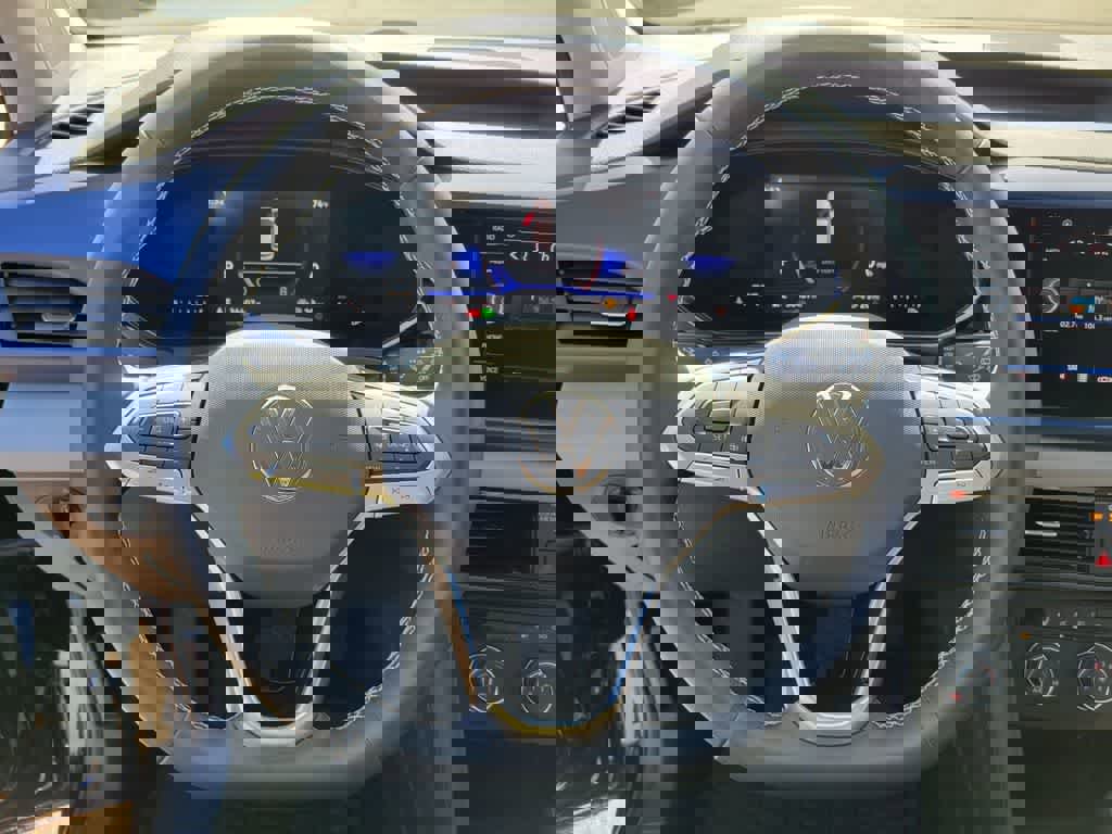 Used 2022 Volkswagen Taos SE FWD image 20