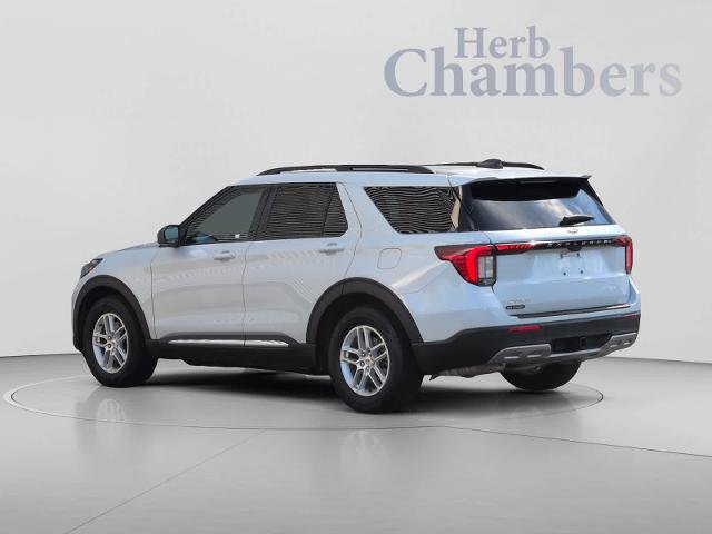 Certified 2025 Ford Explorer Active w/ Active Comfort Package RWD image 3