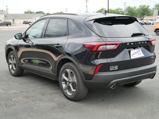 Certified 2025 Ford Escape ST-Line AWD/4WD image 6