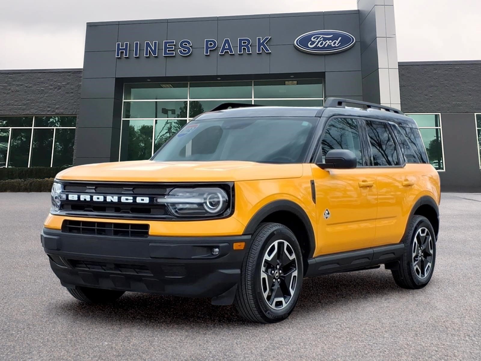 Certified 2023 Ford Bronco Sport Outer Banks AWD/4WD image 3