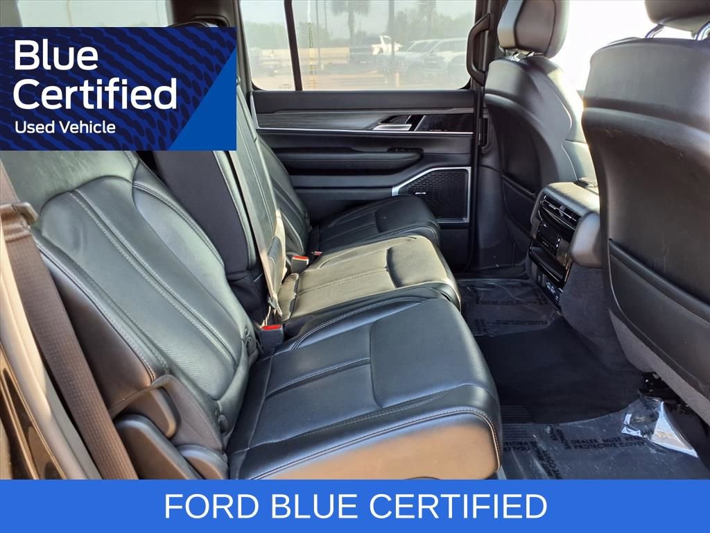 Used 2024 Jeep Wagoneer L Series II w/ Flexible Seating Group image 29