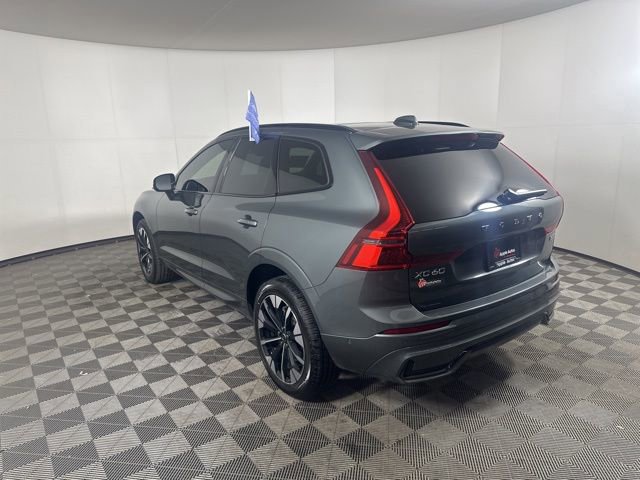 Used 2026 Volvo XC60 B5 Plus w/ Climate Package image 2