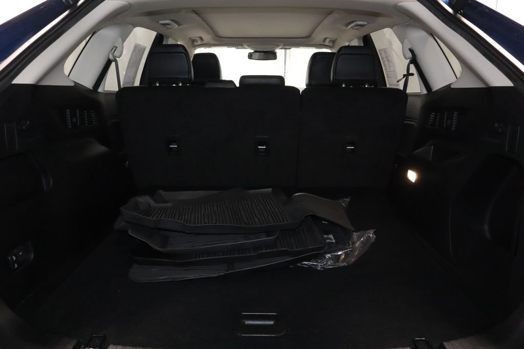Certified 2022 Ford Edge SEL w/ Convenience Package AWD/4WD image 18