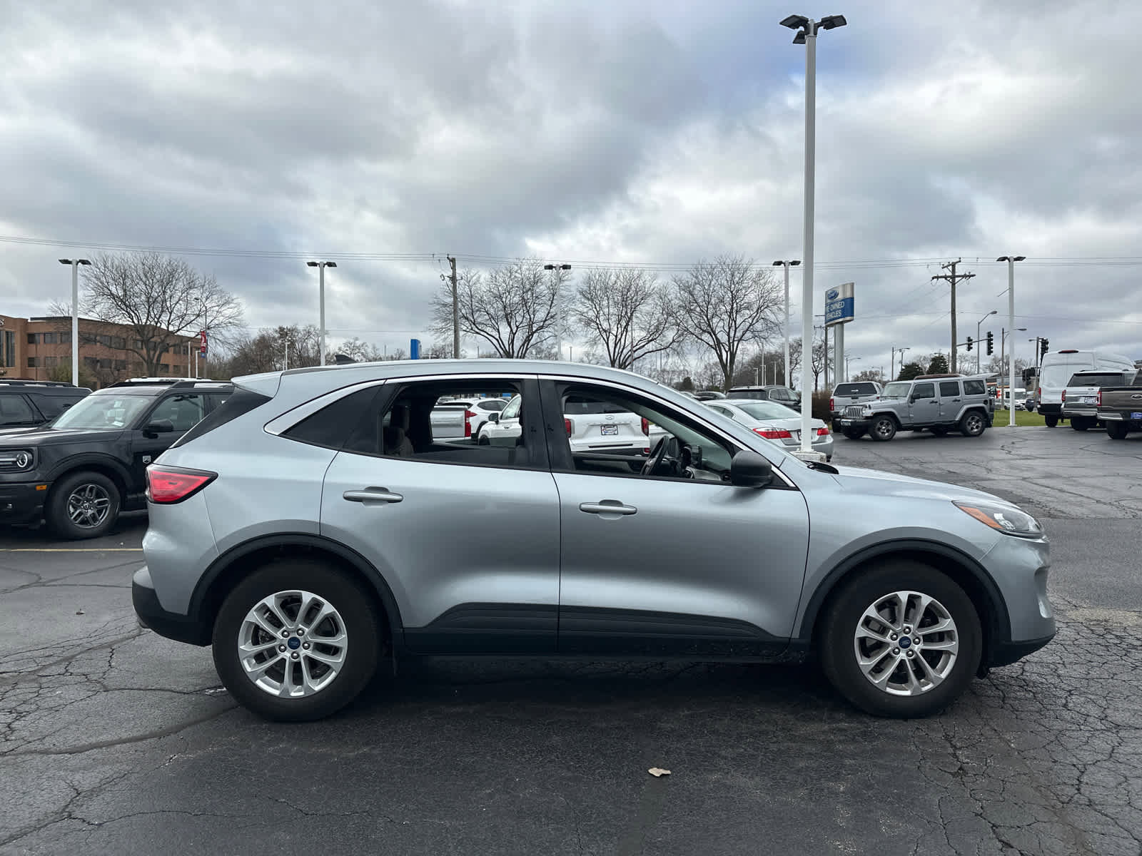 Certified 2022 Ford Escape SE w/ Convenience Package image 9