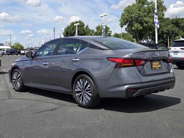 Used 2024 Nissan Altima 2.5 SV FWD image 6
