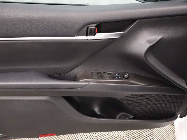 Used 2022 Toyota Camry SE FWD image 18
