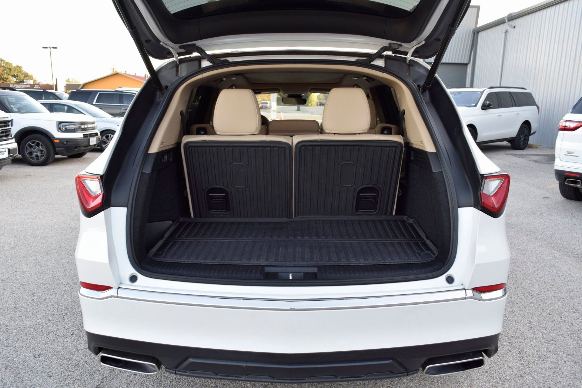 Used 2022 Acura MDX FWD image 23