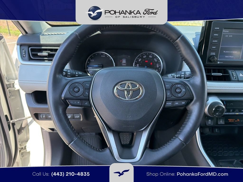 Used 2022 Toyota RAV4 XLE Premium AWD/4WD image 15