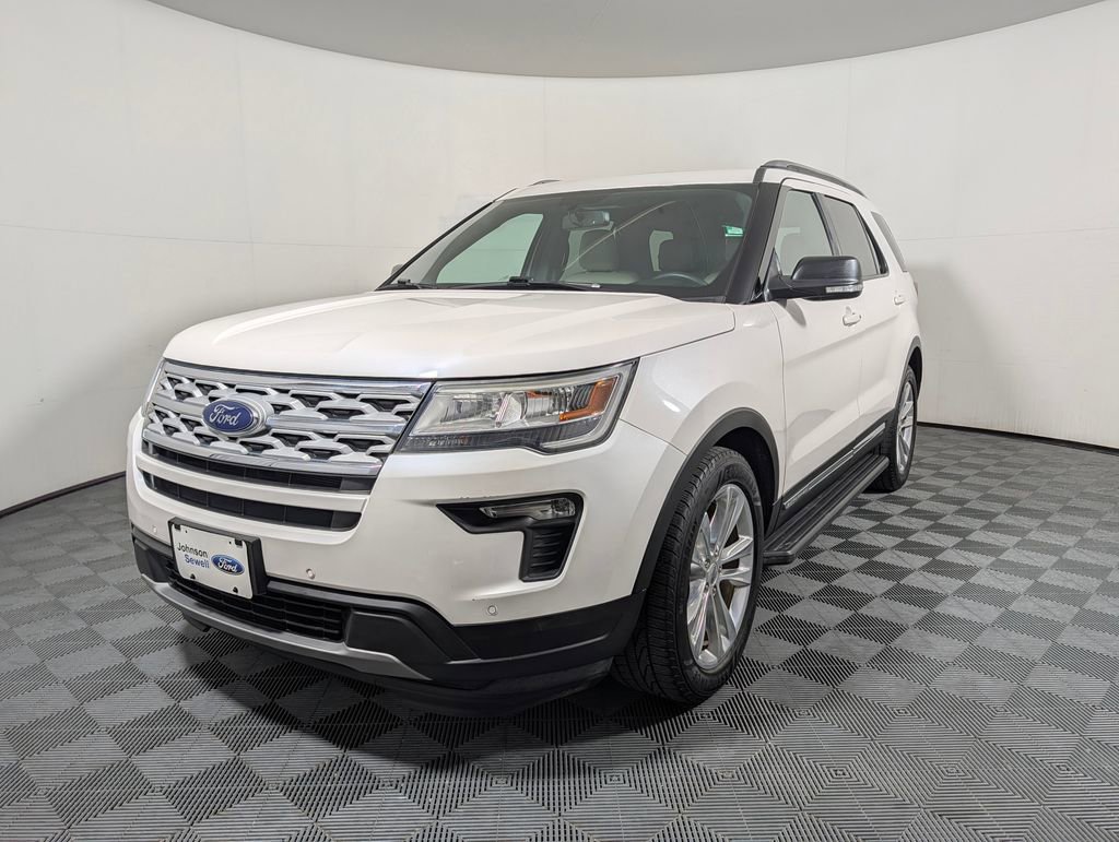 Certified 2019 Ford Explorer XLT w/ Equipment Group 202A FWD image 4