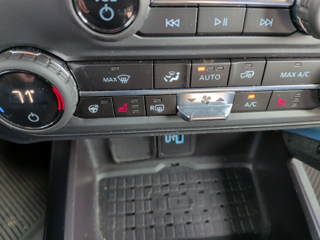 Certified 2024 Ford Bronco Wildtrak AWD/4WD image 16