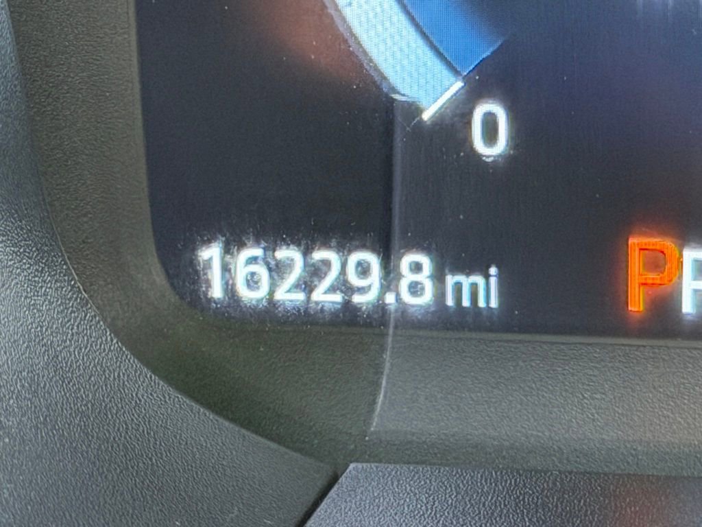 Certified 2025 Ford Explorer Platinum w/ LUX Leather Package image 23