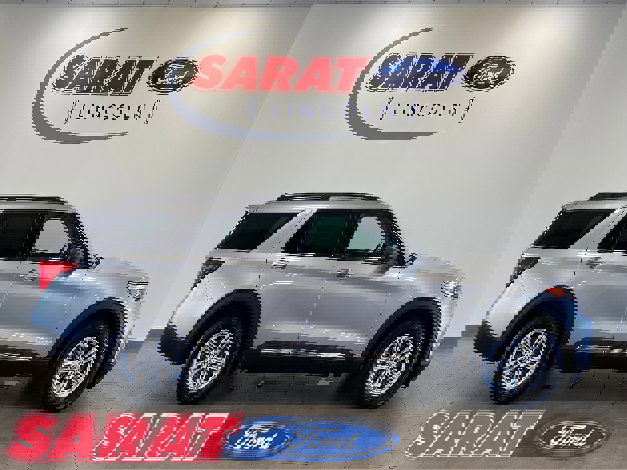 Certified 2021 Ford Explorer XLT w/ Equipment Group 202A