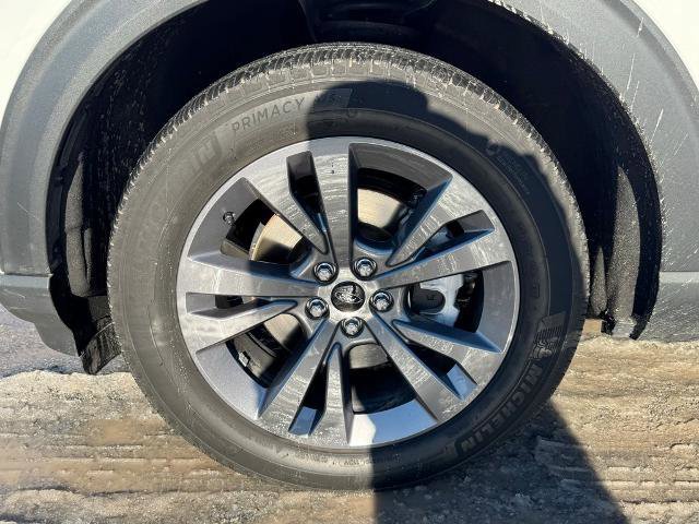 Certified 2022 Ford Explorer XLT w/ Equipment Group 202A image 11