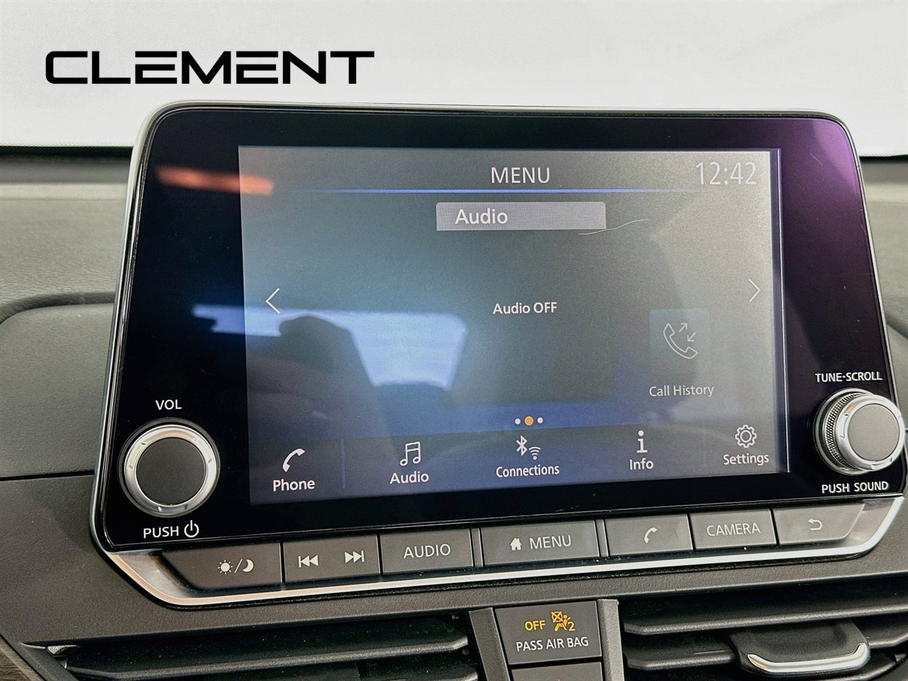 Used 2025 Nissan Altima 2.5 SV FWD image 19