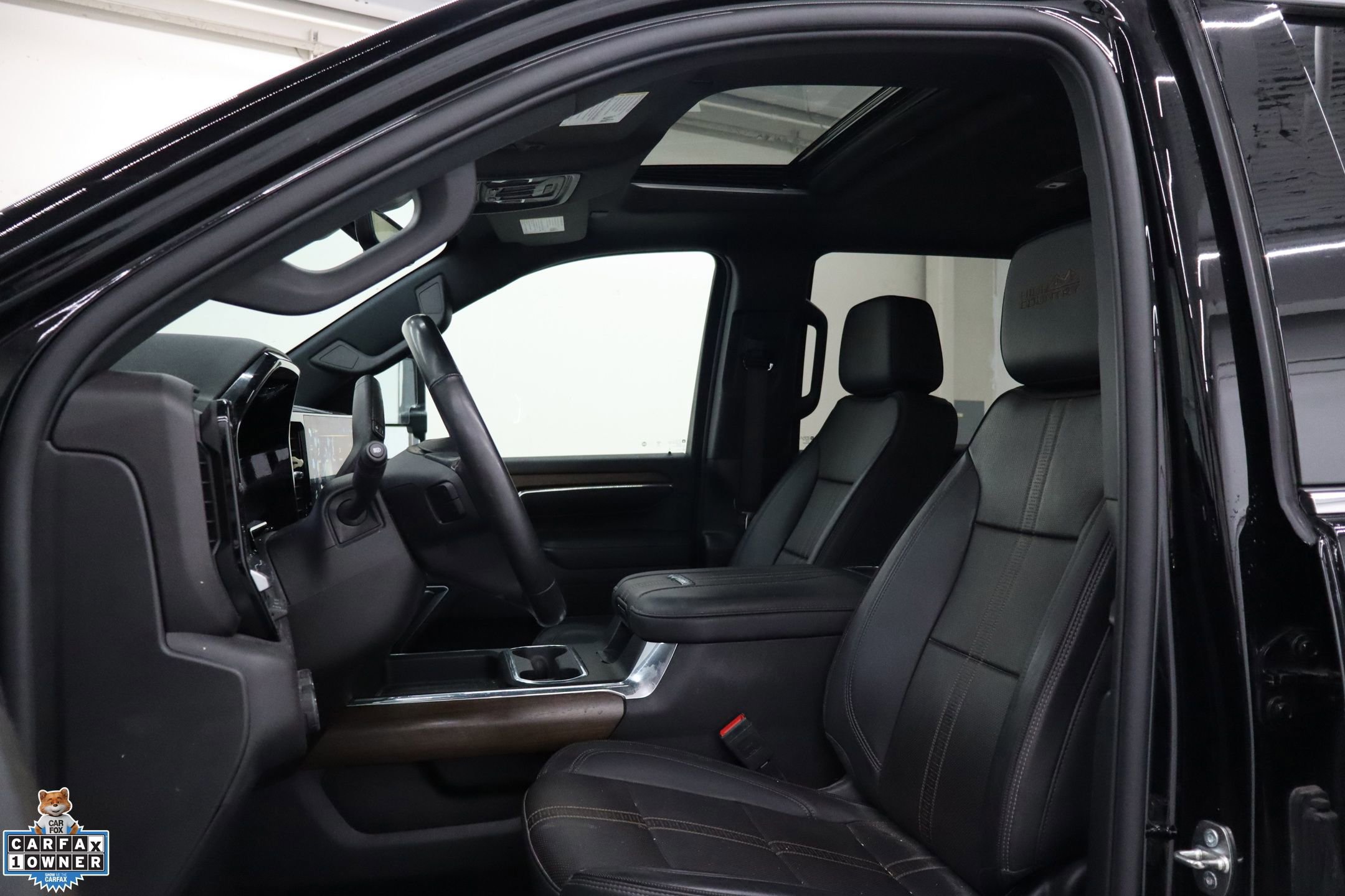 Used 2024 Chevrolet Silverado 2500 High Country w/ High Country Premium Package image 17