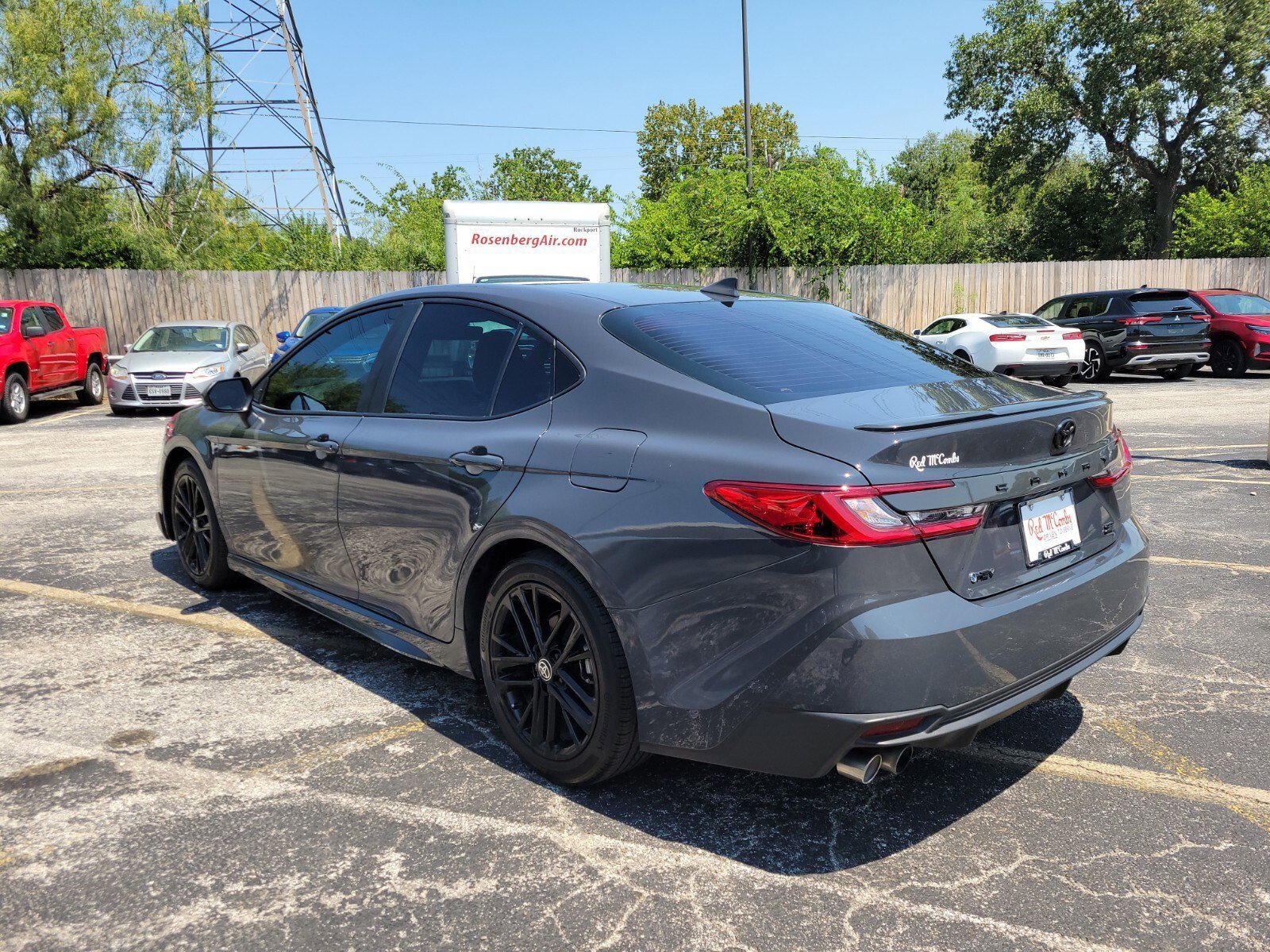 Used 2025 Toyota Camry SE image 5
