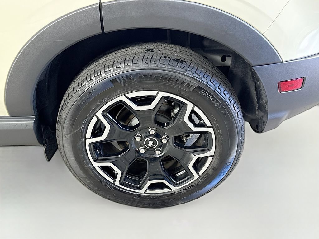 Certified 2025 Ford Bronco Sport Outer Banks w/ Outer Banks Tech Package+ AWD/4WD image 32