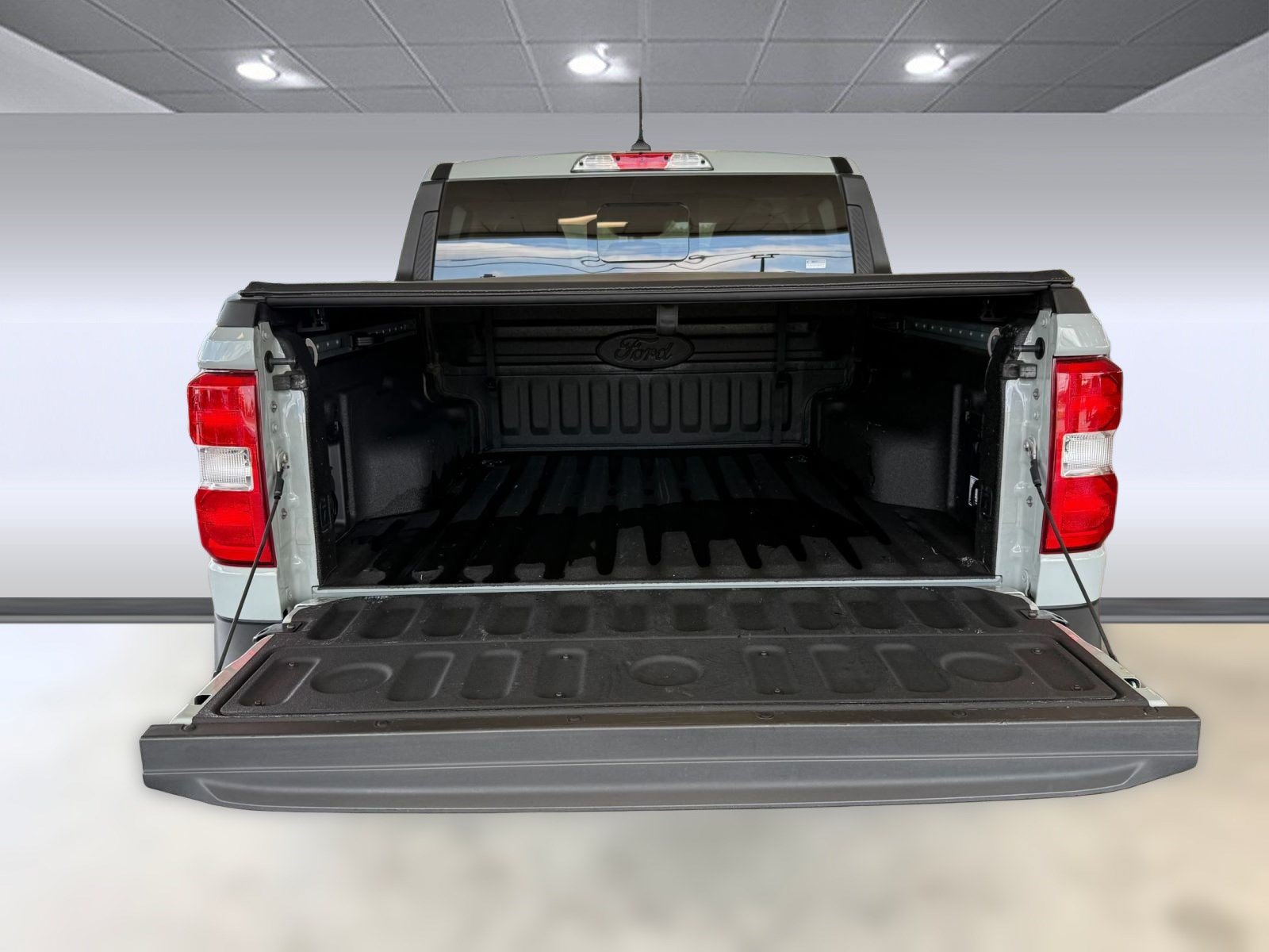 Certified 2024 Ford Maverick Lariat FWD image 27