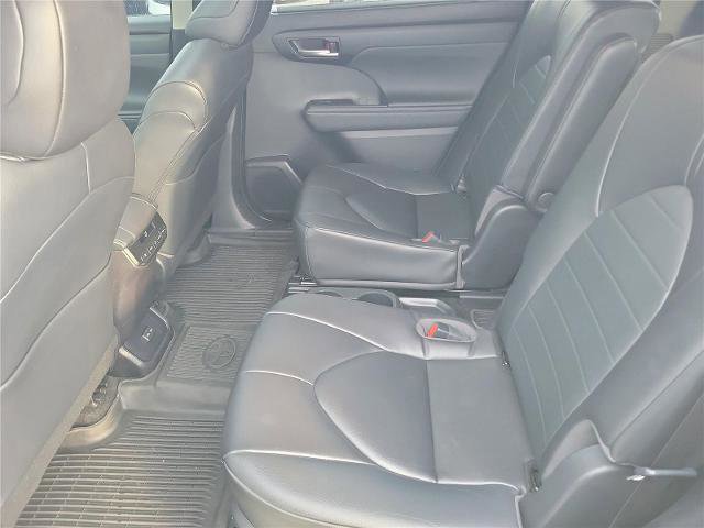 Used 2023 Toyota Highlander XLE image 26