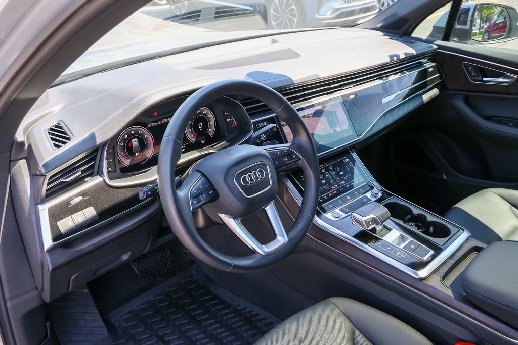 Used 2023 Audi Q7 3.0T Premium Plus AWD/4WD image 24