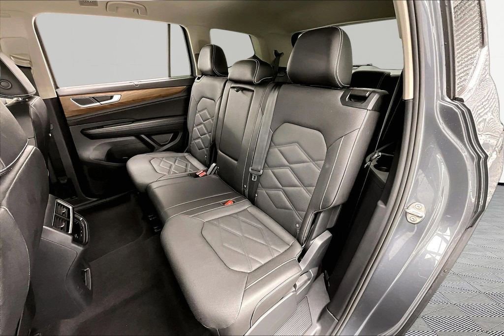 Used 2025 Volkswagen Atlas SE FWD image 26