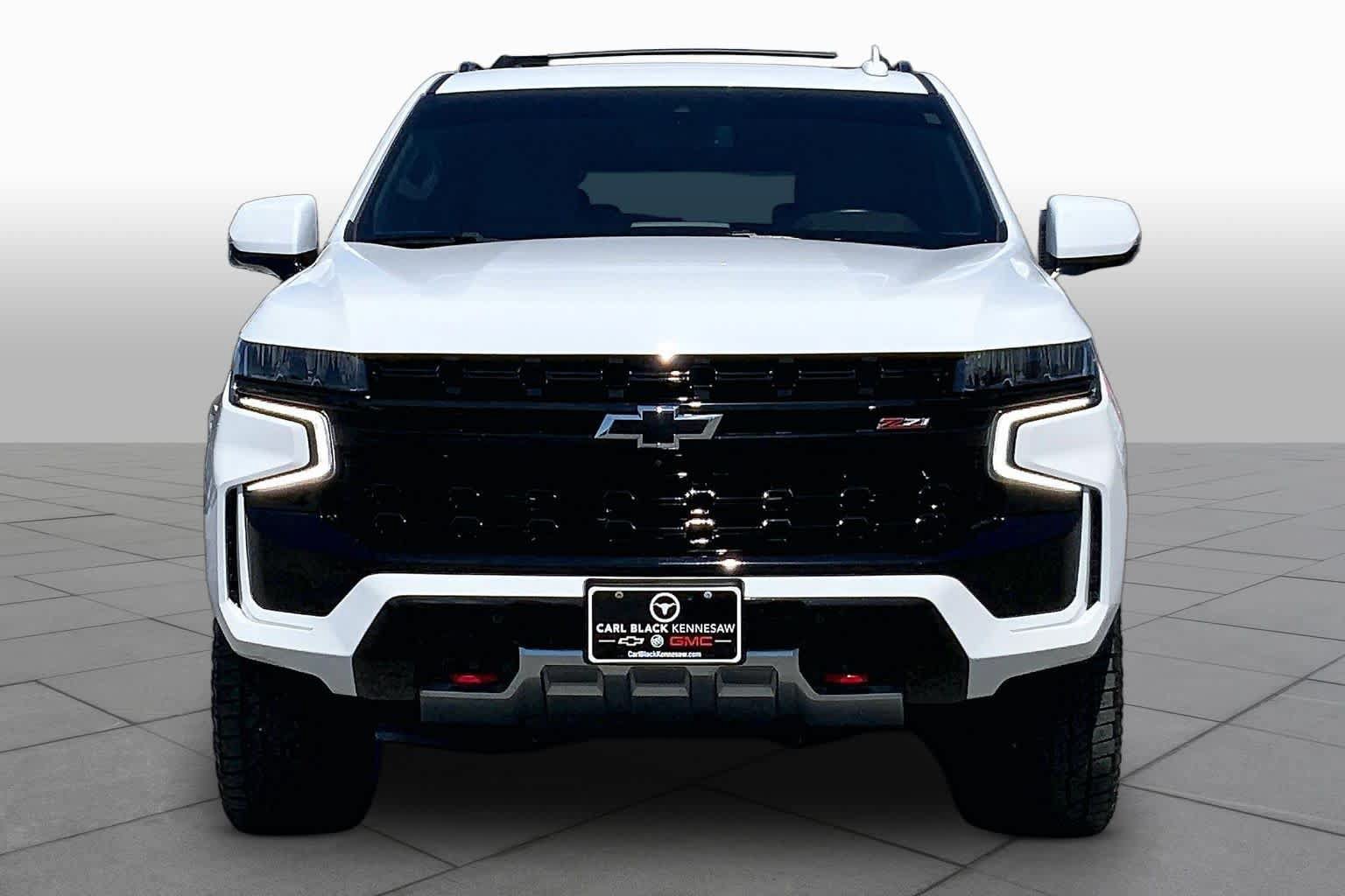 Used 2023 Chevrolet Suburban Z71 w/ Luxury Package AWD/4WD image 4