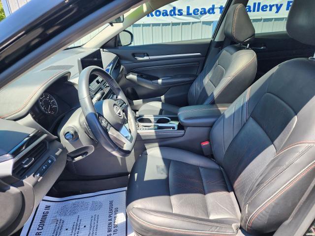 Used 2023 Nissan Altima 2.5 SR w/ SR Premium Package FWD image 12