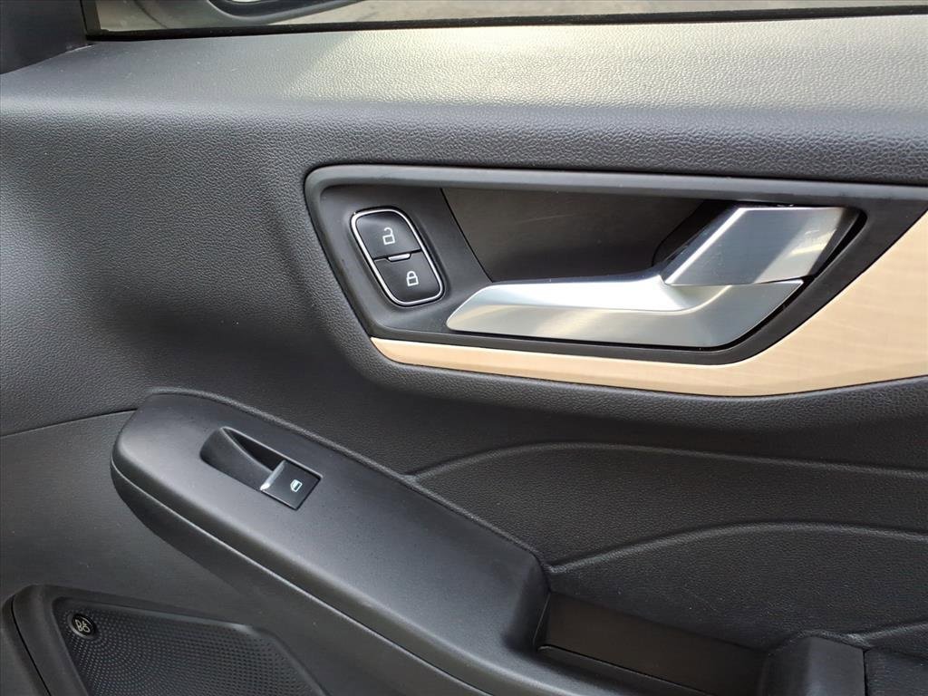 Certified 2022 Ford Escape Titanium w/ Titanium Elite Package image 11