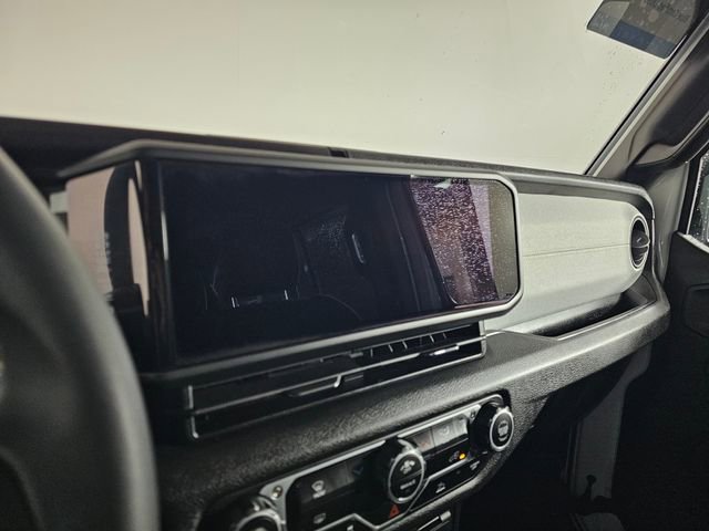 Used 2024 Jeep Wrangler Unlimited Sport image 29