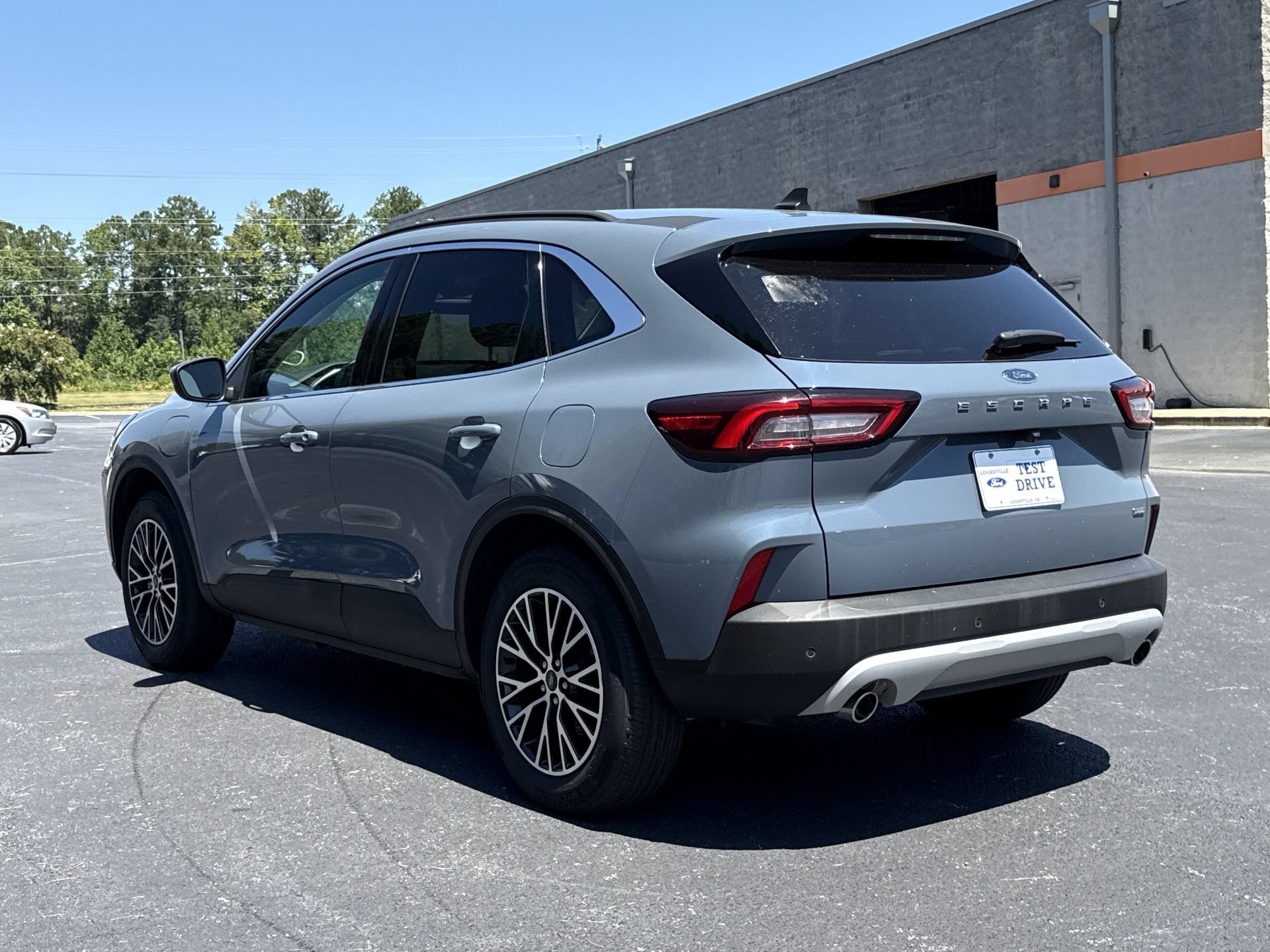 Certified 2025 Ford Escape SE FWD image 21