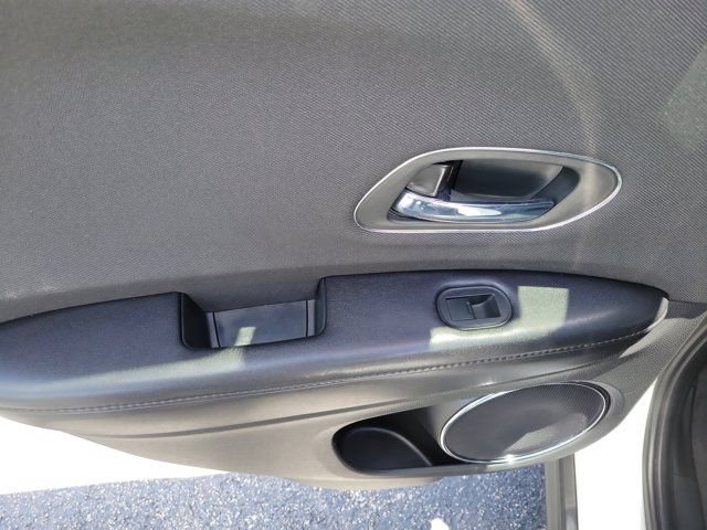 Used 2022 Honda HR-V EX image 12