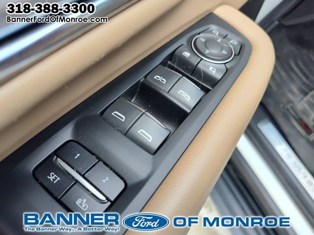 Used 2023 Chevrolet Tahoe Premier AWD/4WD image 18