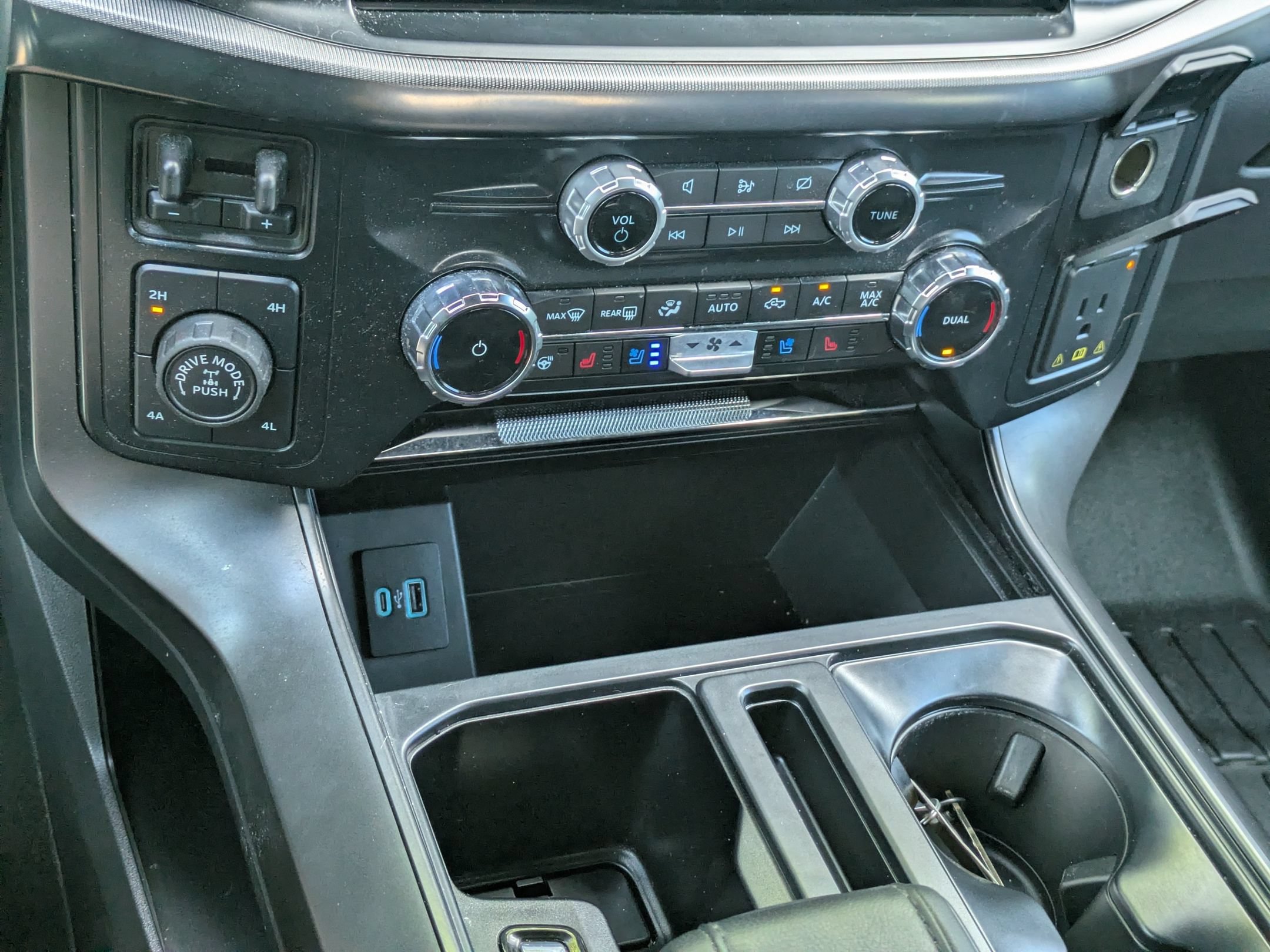Certified 2024 Ford F150 Lariat w/ Bed Utility Package AWD/4WD image 23