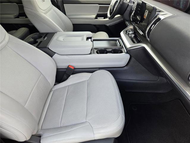Certified 2025 Ford Expedition Platinum w/ Driver's Package AWD/4WD image 14